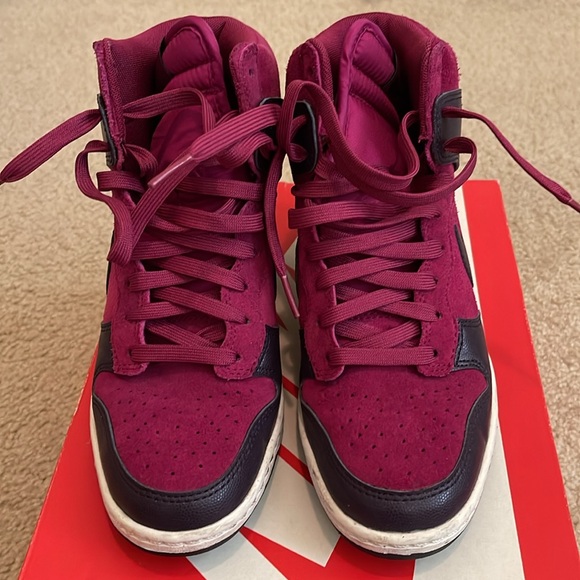 Nike women’s dunk sky hi, size 7 - Picture 4 of 4